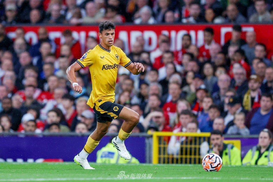 萨尔回球深 萨尔回球深