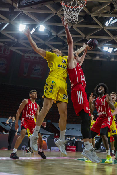 在社交媒体 在社交媒体